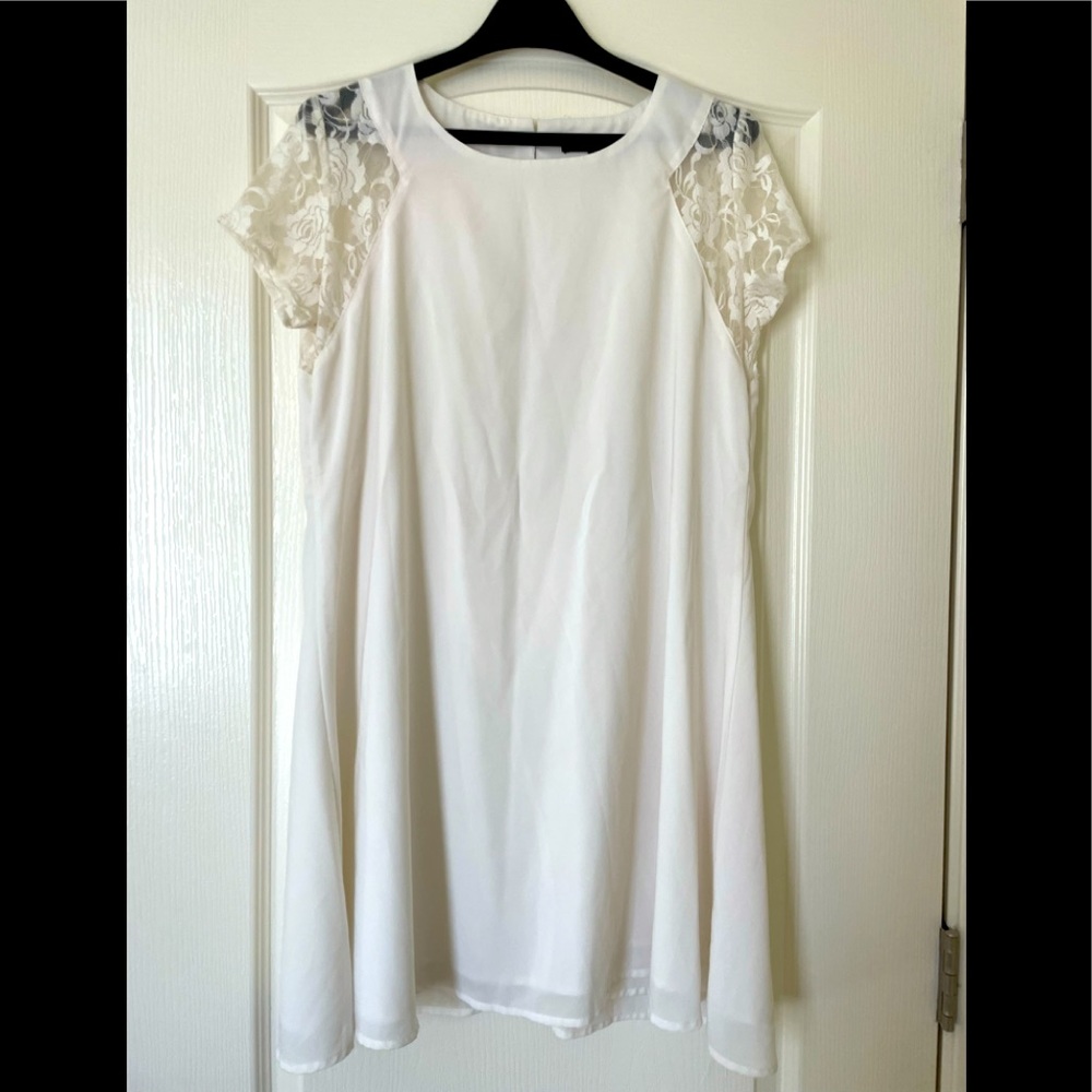 Korean style white dress with lace sleeves
